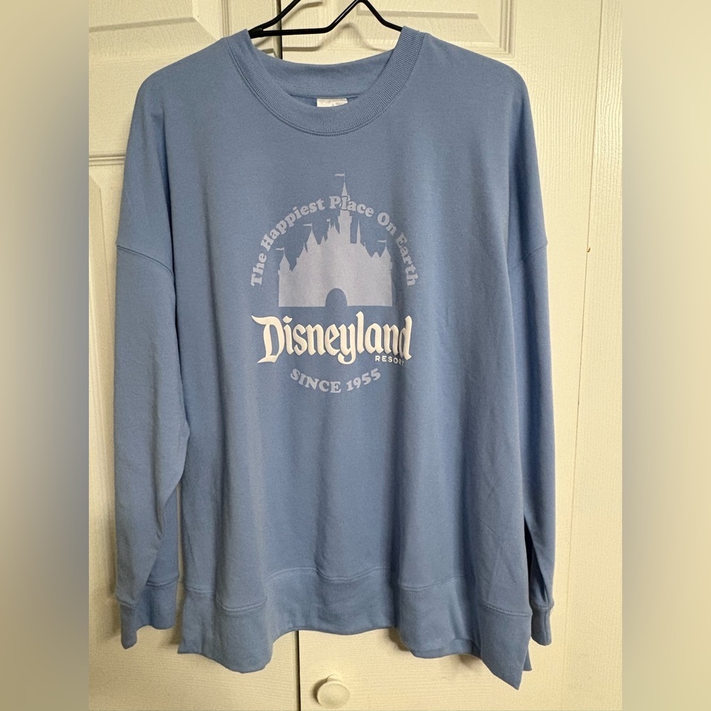 Disneyland crewneck light long-sleeve shirt.